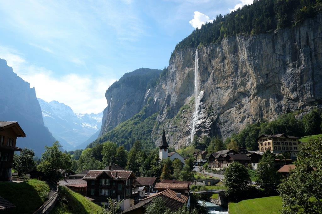 Paisajes alpinos en la región de Jungfrau, excursión desde Zúrich con vistas de montaña